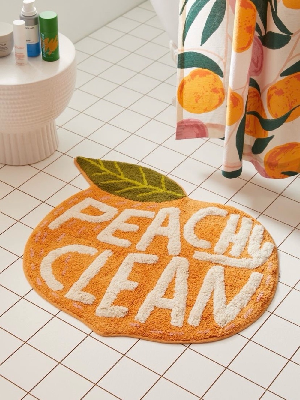 🍑NWT🍑 Urban Outfitters Peachy Clean Bath Mat - Picture 2 of 14